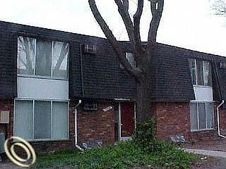 13339 W NINE MILE FRONT SIDE VIEW