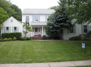 1 Strawberry Ln, Morristown, NJ 07960