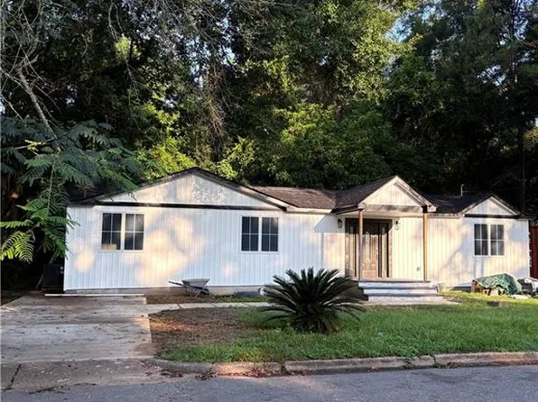 1417 Pringle Dr, Mobile, AL 36618