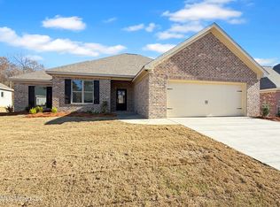 209 Anderson Oaks Dr, Pearl, MS 39208