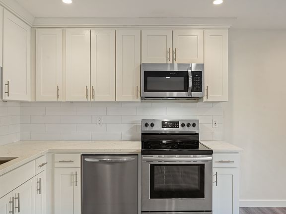 3rd image of 14332 Lenora Pl N #10753474