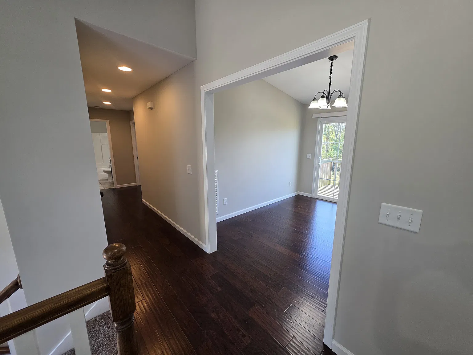 3 bed, 1635 sqft, $2,100 — Photo 3