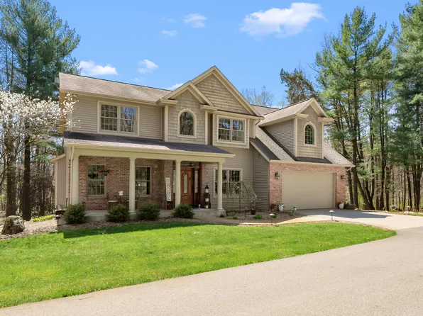 10407 Huckleberry Ln, Richland, MI 49083