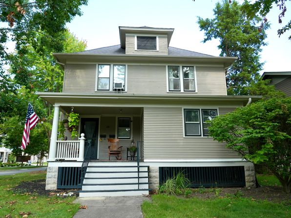 28 N Wright St #2