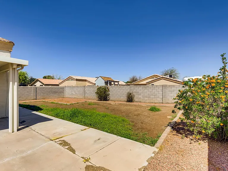 8726 W Bobby Lopez Dr — Photo 25
