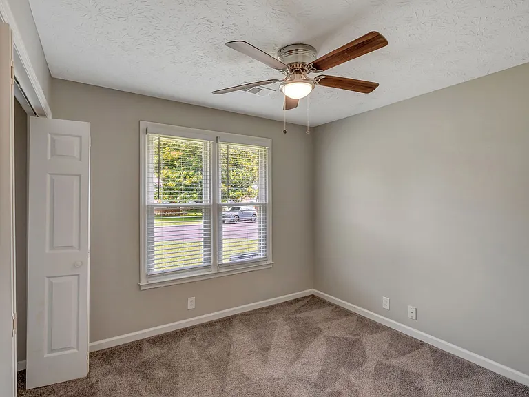 125 Agee Cir E — Photo 20