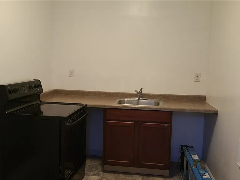932 Emerald St #1B — Photo 16