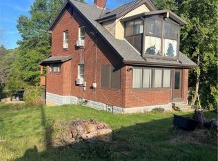 1416 Carnahan Rd, Pittsburgh, PA 15220