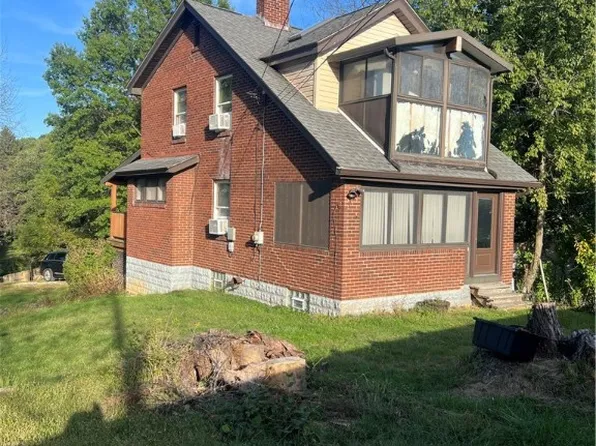 1416 Carnahan Rd, Pittsburgh, PA 15220