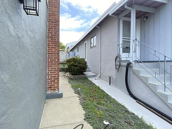 2nd image of 1832 Shasta St #B