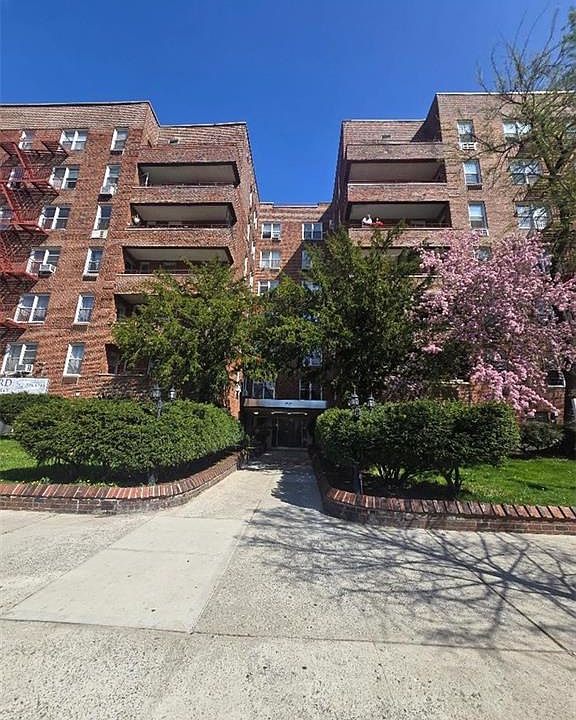 1st image of 2727 Ocean Pkwy APT D18