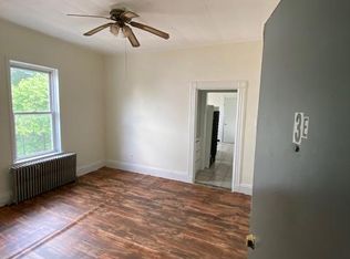 86 Ash St APT 3E, Yonkers, NY 10701