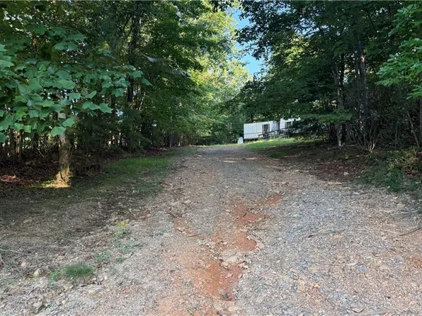 3787 Pine Ridge Rd, Toast, NC 27024