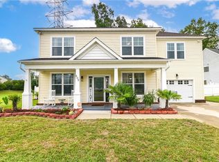 409 Rose Garden Ln, Chesapeake, VA 23320