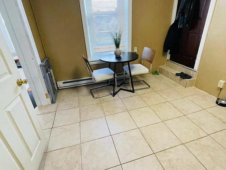 110 E Main St #1B — Photo 9