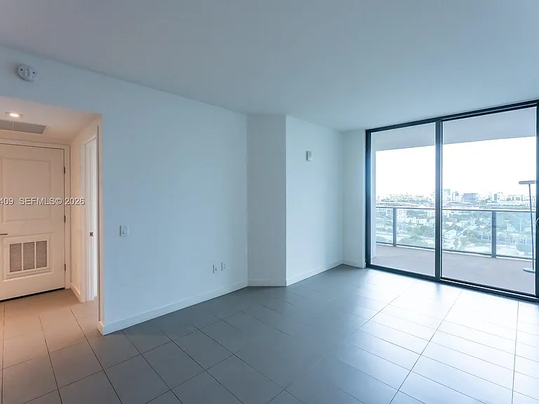 1600 NE 1st Ave #1814 — Photo 7