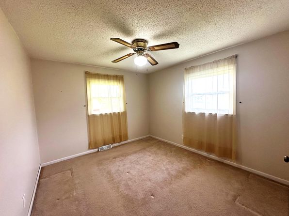2452 Sue Ann Ln, Flint, MI 48507
