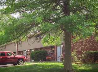 Colonial Oaks Apartments, Beaver Falls, PA 15010