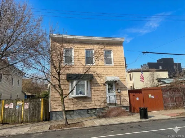 152 Miller Avenue, Brooklyn, NY 11207