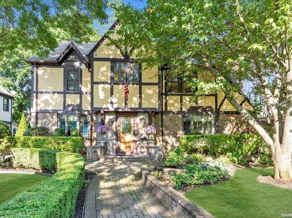 66 Sunset Drive, Hempstead, NY 11550