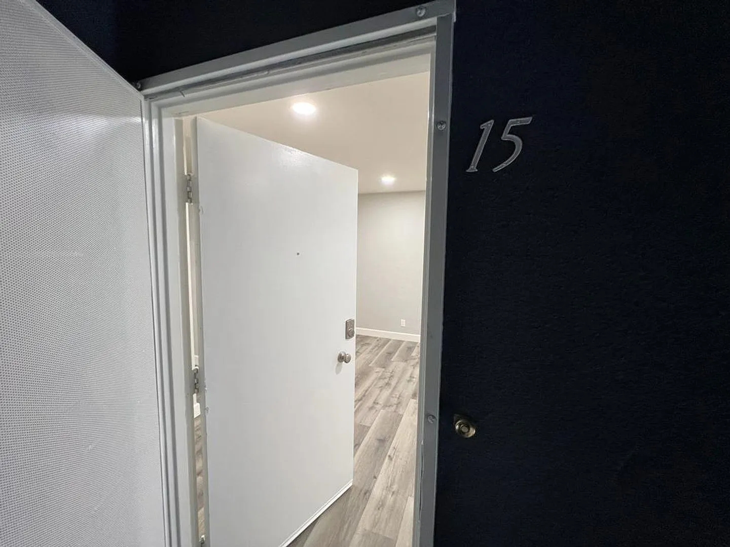 2120 Mission Avenue — Photo 3