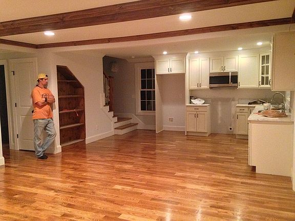 Brand New Kitchen & Top of l