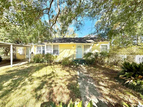 102 Walnut Ln, Delhi, LA 71232