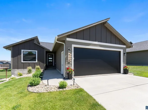 816 N Yankee Ave, Sioux Falls, SD 57110