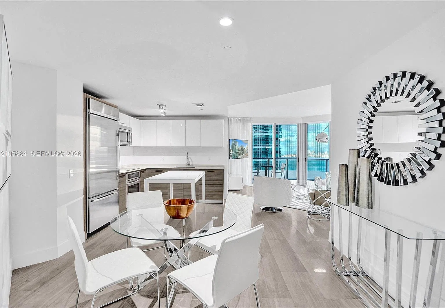 Brickellhouse Condo — Photo 1