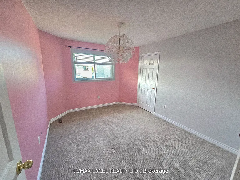 38 Shaina Ct #MAIN 2ND FLOOR — Photo 16