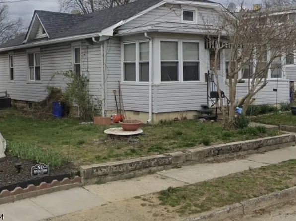 16 Barnard Ave, Gloucester City, NJ 08030