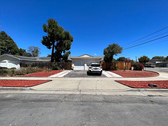 3rd image of 996 Gretchen Ln