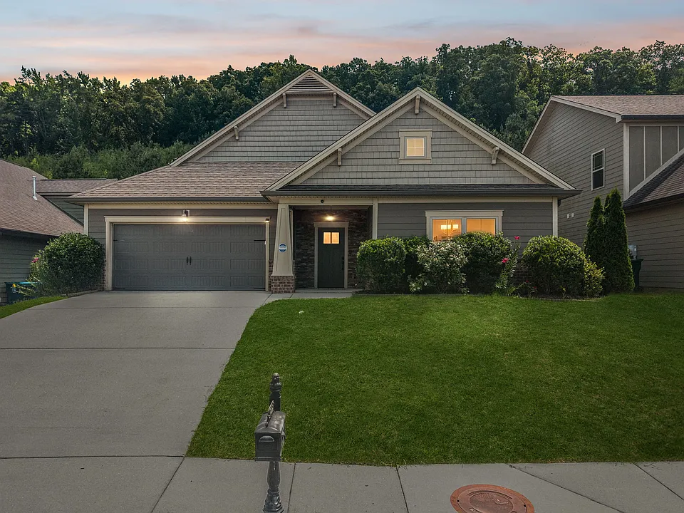 5425 Bungalow Cir