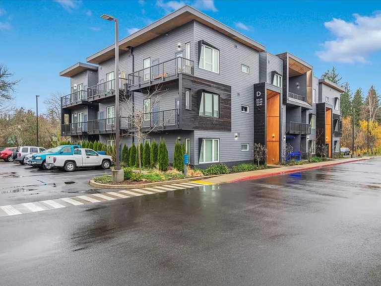 Brookside Apartments — Photo 89
