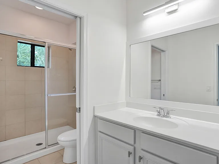 4234 N Dixie Hwy #122 — Photo 19