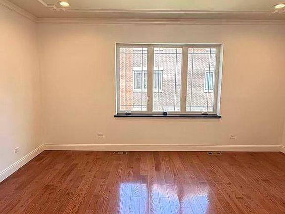 4th image of 3521 S Parnell Ave #C