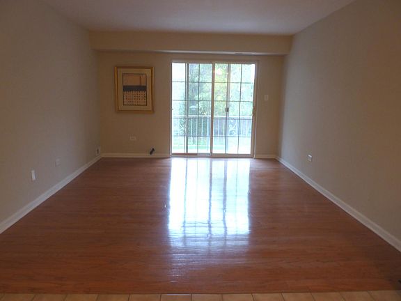 2nd image of 1533 N Windsor Dr APT 216