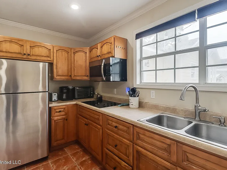 176 Markham Dr #BUNGALOW — Photo 8