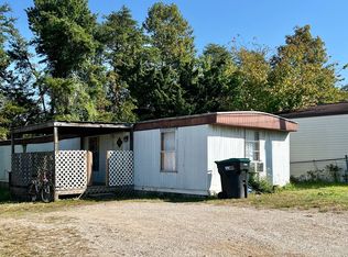 21 Granada Cir, Hurricane, WV 25526