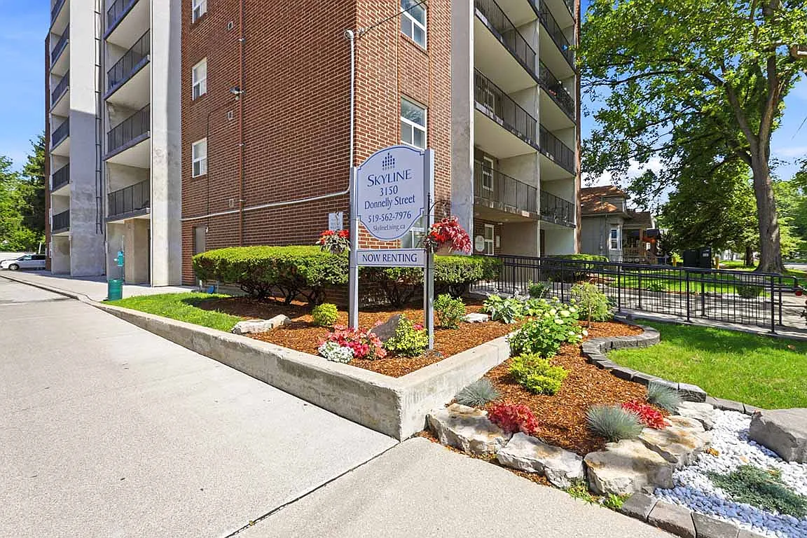 Bristol Place Apartments — Photo 2