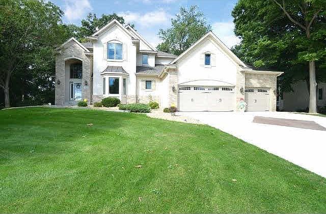 1st image of 8937 Stratford Crossing