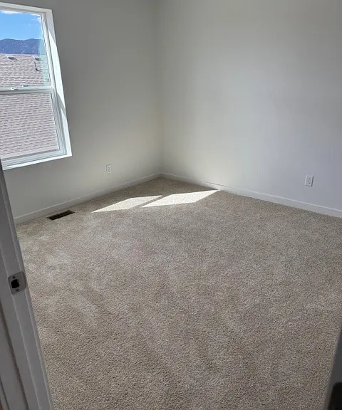 Third bedroom with second window