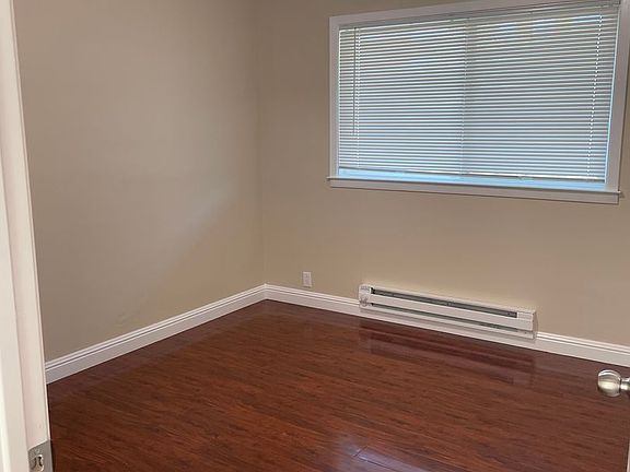 5th image of 2857 Marlborough Ave Unit 4