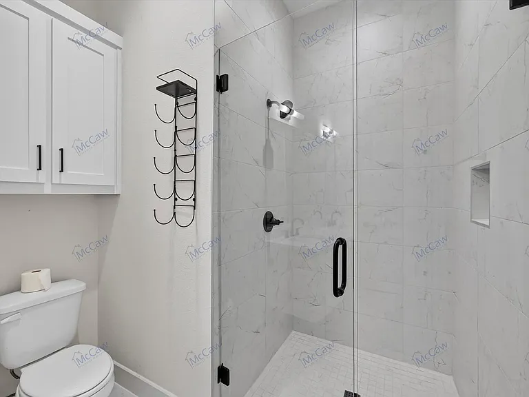 131 Thornton St — Photo 14