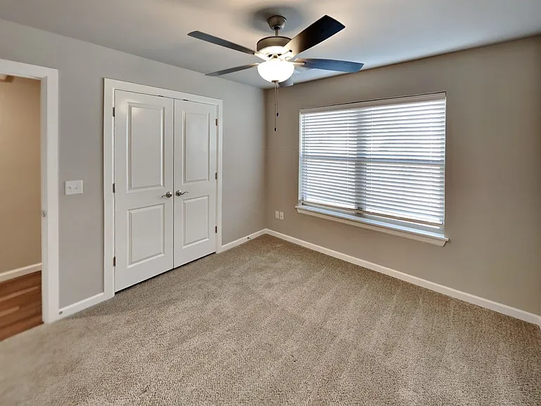 8400 Rainier St — Photo 16