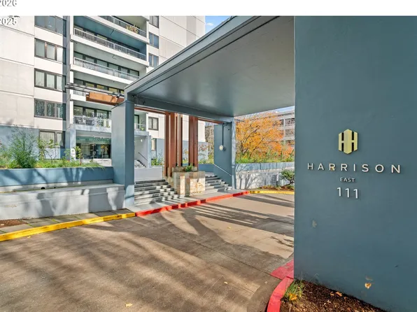 111 SW Harrison St APT 17B, Portland, OR 97201