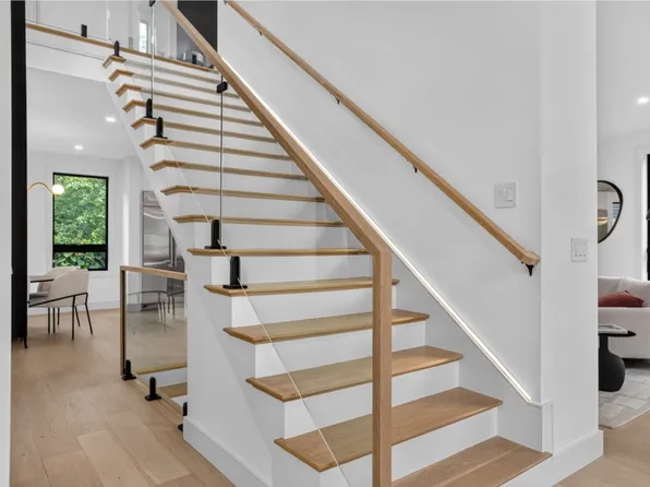 24 Newell St, Cambridge, MA 02140