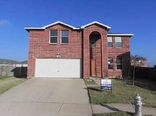8401 Plantain Ct, Arlington, TX 76002