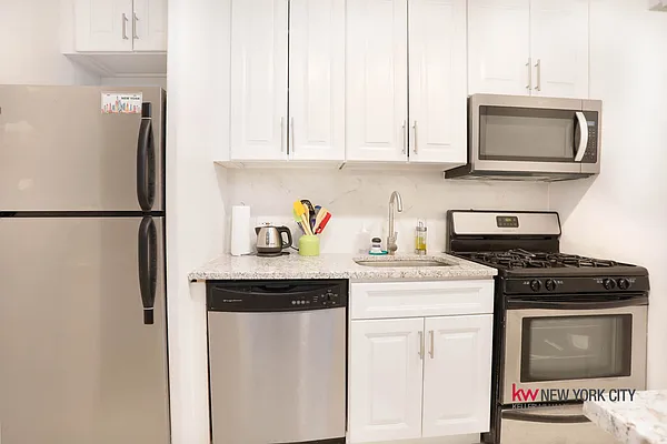 Rented by Keller Williams NYC | media 8