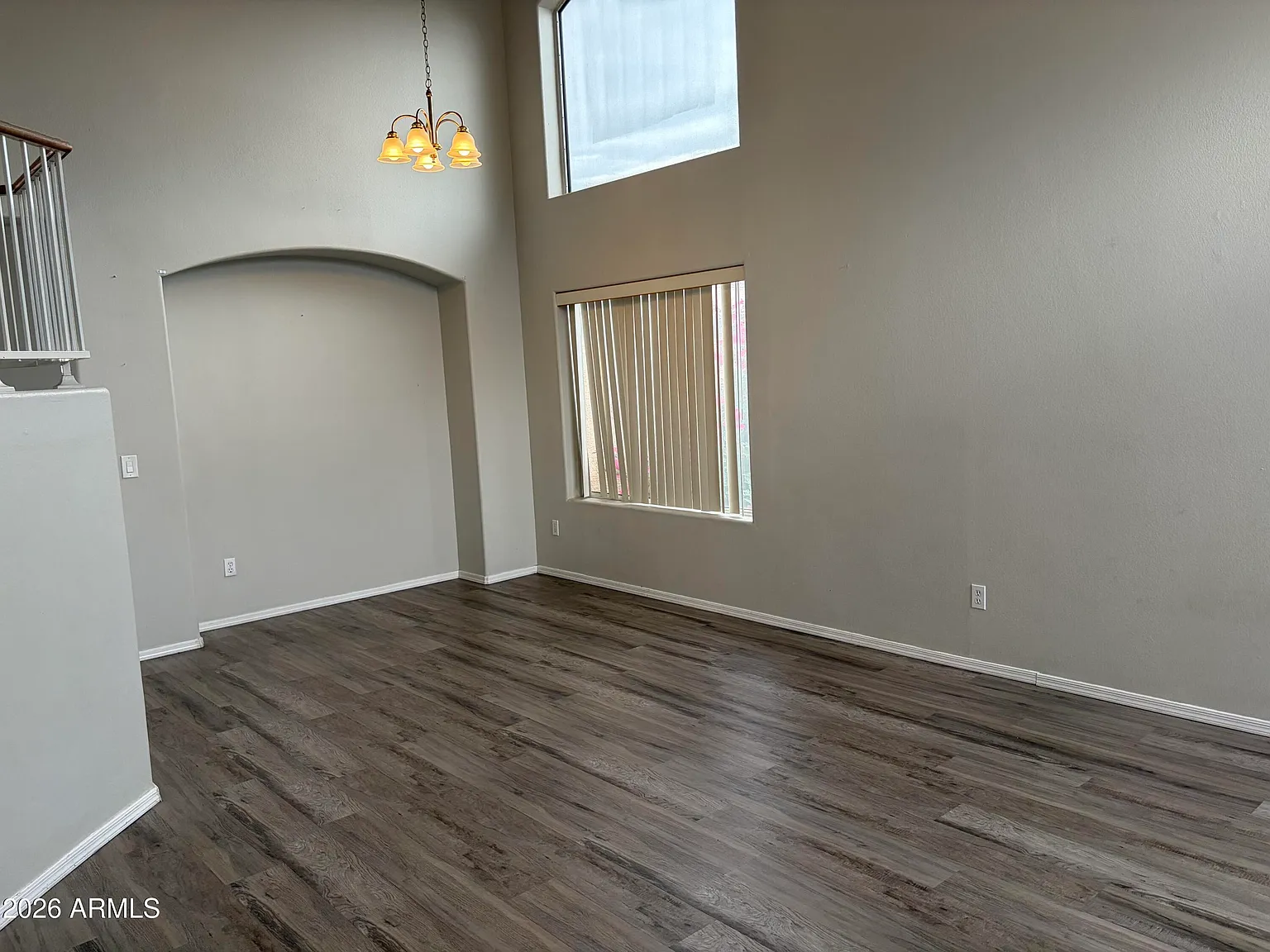 4 bed, 2.5 bath, 1940 sqft, $2,450 — Photo 2